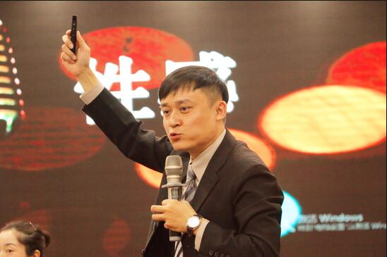 周老師 領(lǐng)袖演說與團隊復(fù)制.jpg 周老師 領(lǐng)袖演說與團隊復(fù)制.jpg