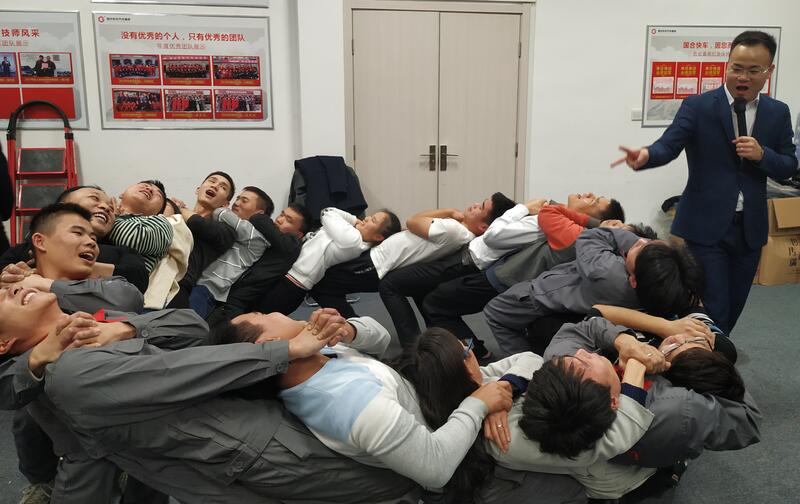 新員工培訓(xùn)-長沙黃金時代.jpg 新員工培訓(xùn)-長沙黃金時代.jpg